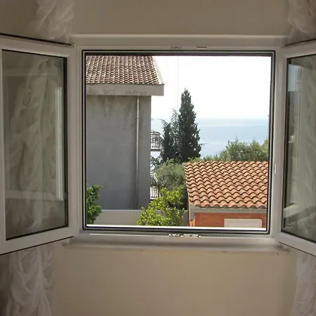 Businci 17701a Apartment
